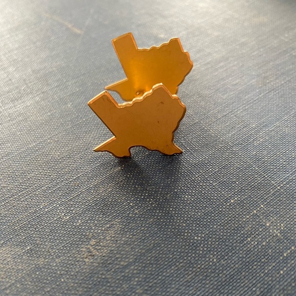 Gold Toned Texas Cuff Links - Picture 1 of 3
